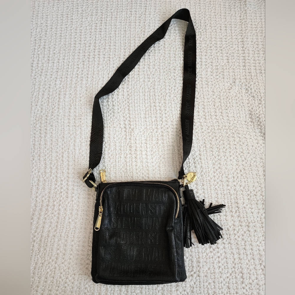 Steve Madden guitar strap crossbody bag